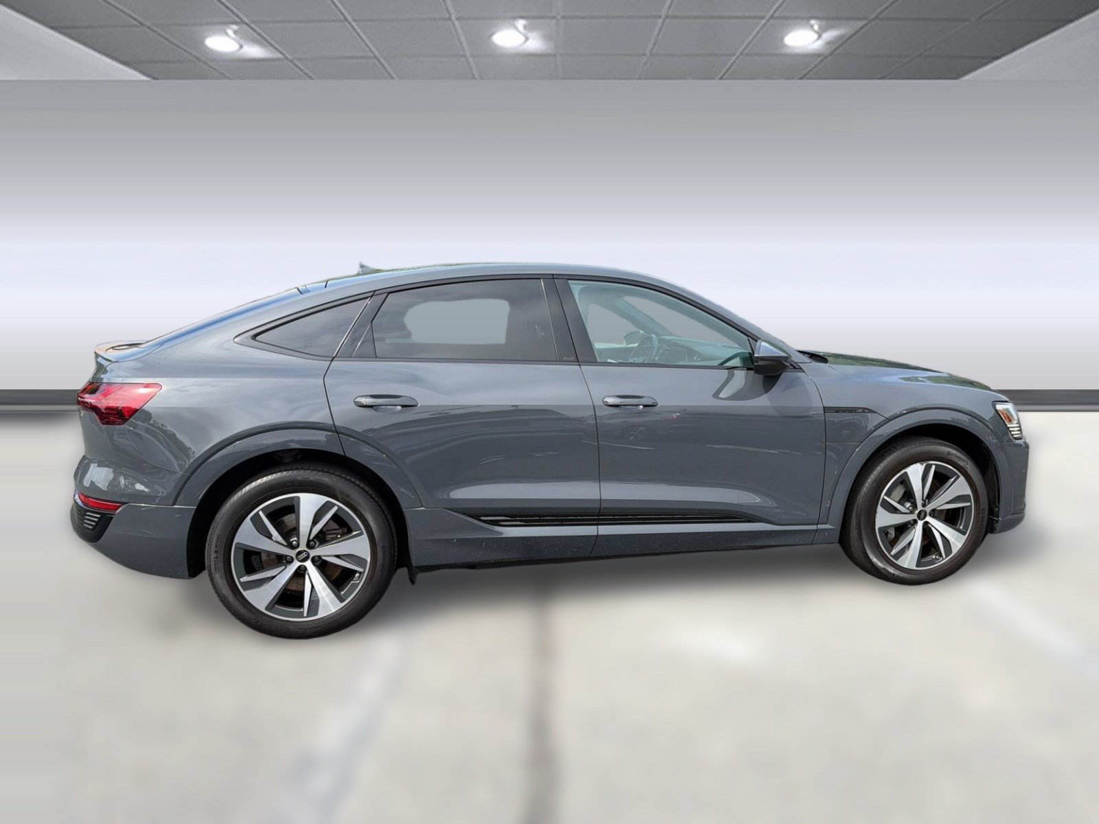 Used 2024 Audi Q8 e-tron Premium AWD/4WD image 8