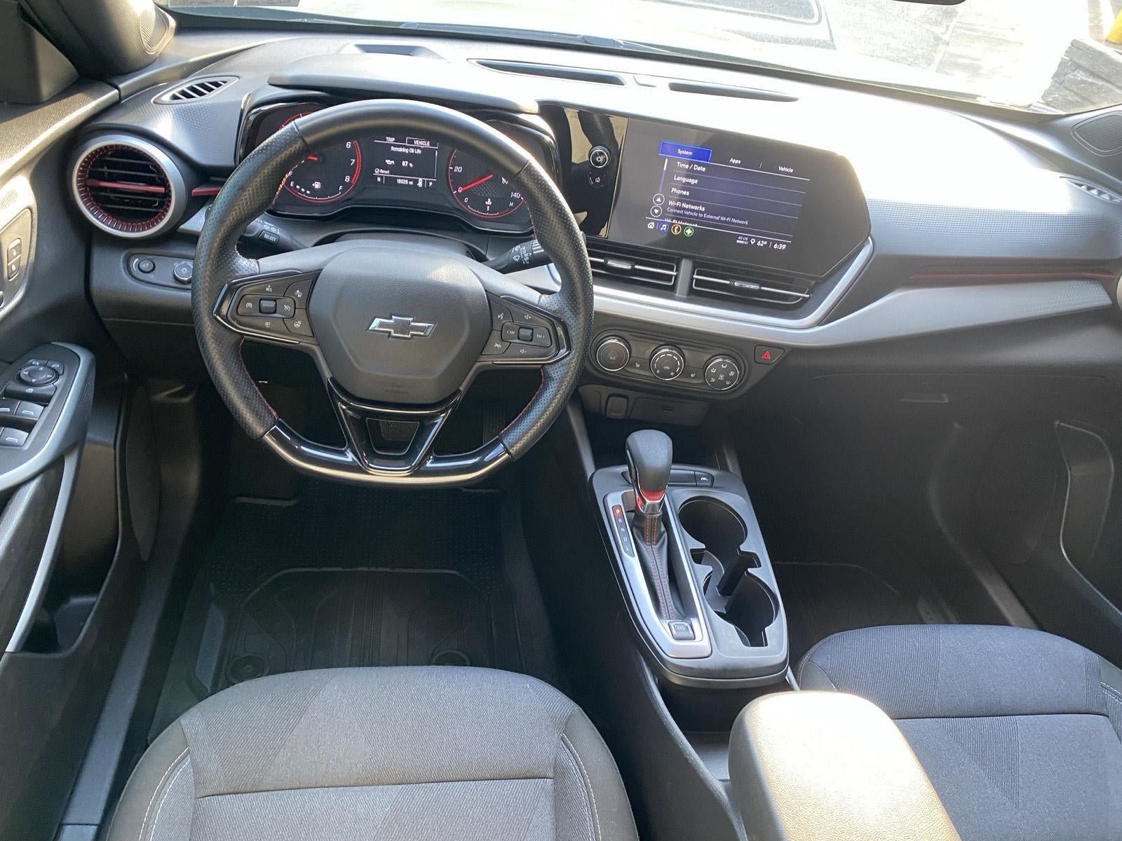 Certified 2024 Chevrolet Trax RS w/ Driver Confidence Package FWD image 21