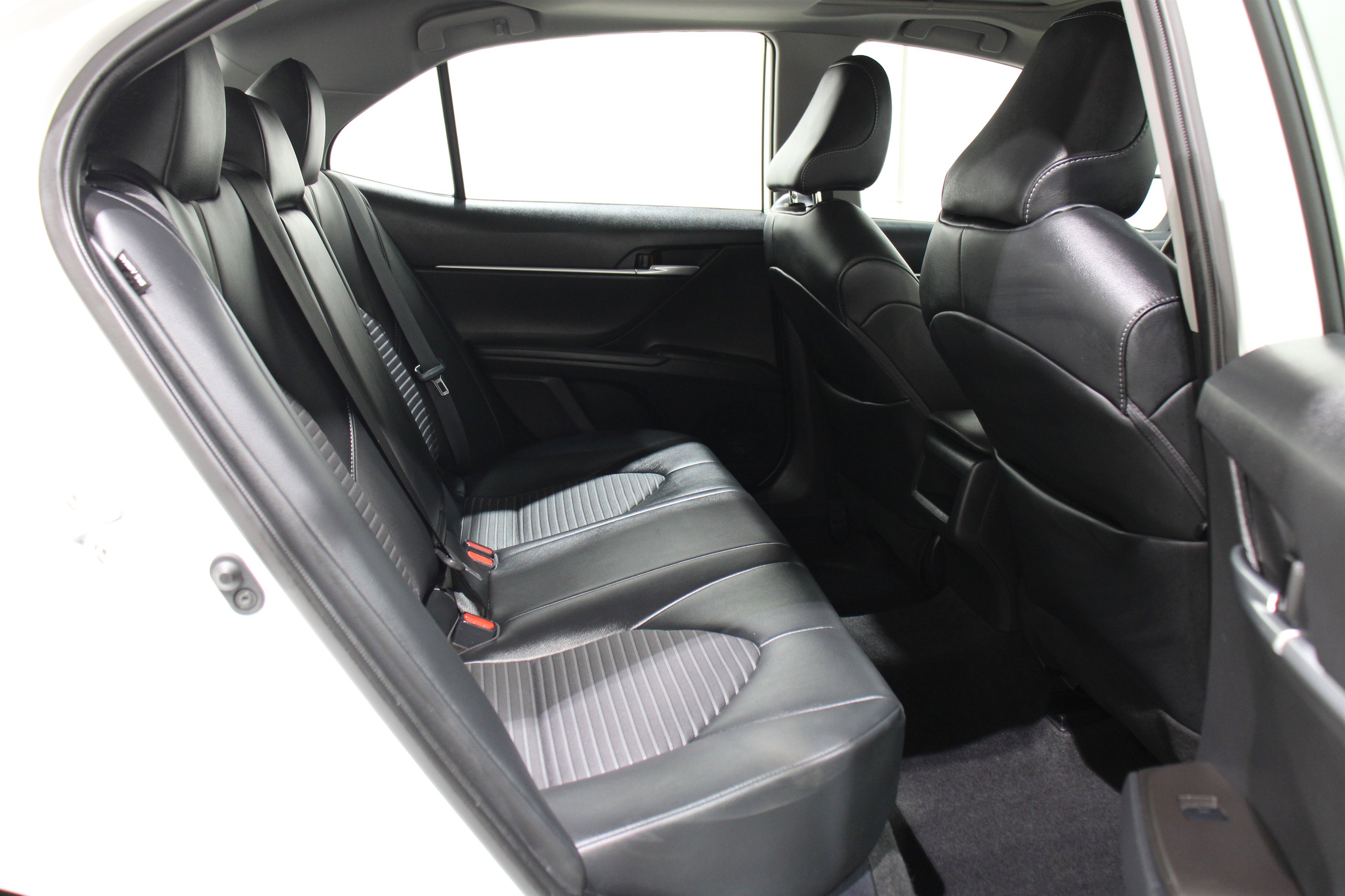 Used 2023 Toyota Camry SE image 22