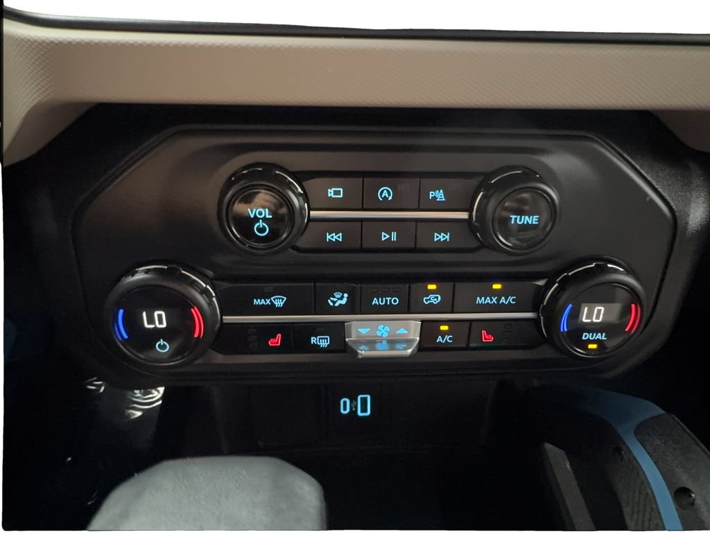 Used 2023 Ford Bronco Wildtrak AWD/4WD image 52