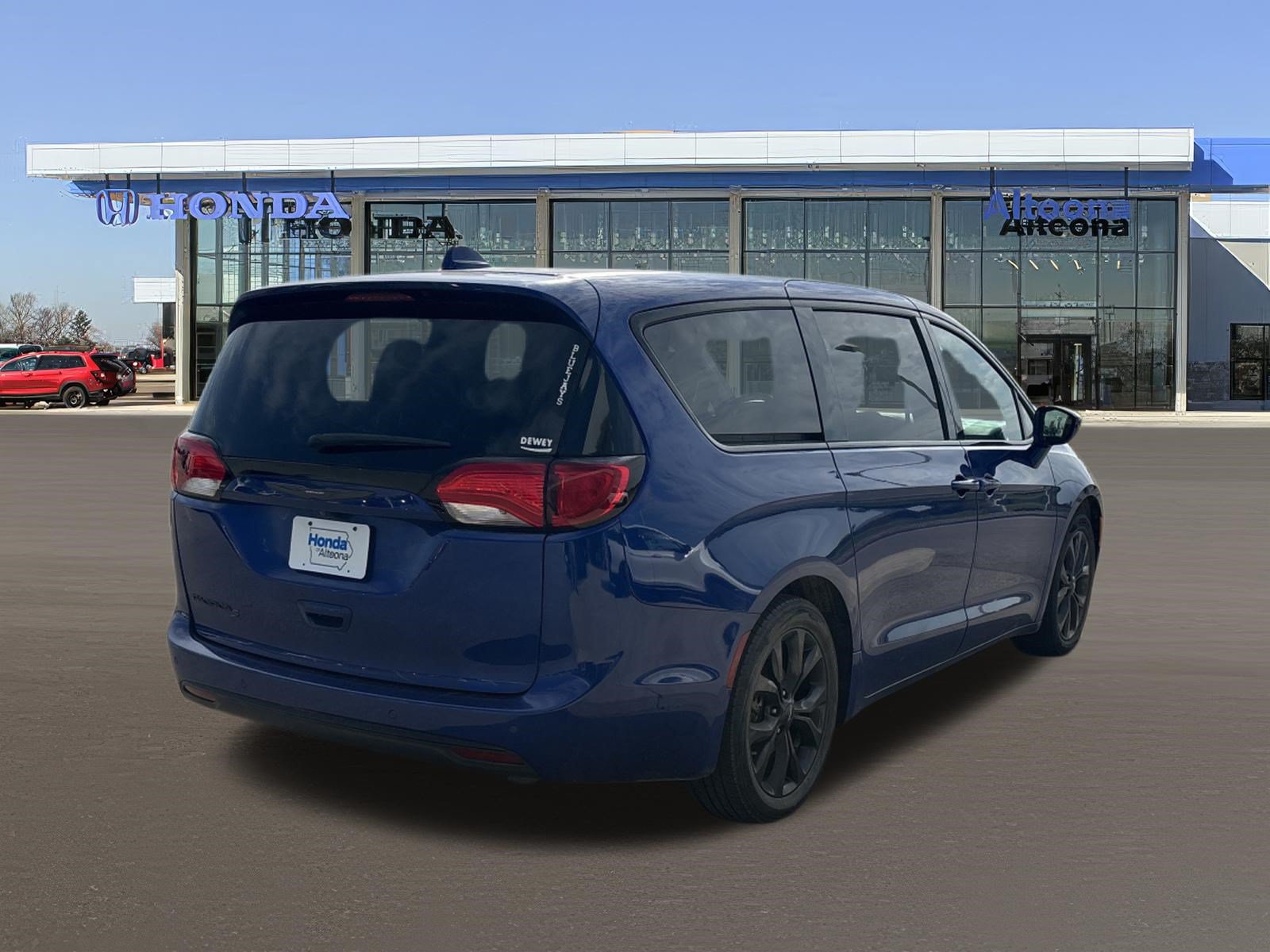 Used 2020 Chrysler Pacifica Touring w/ S Appearance Package FWD image 5