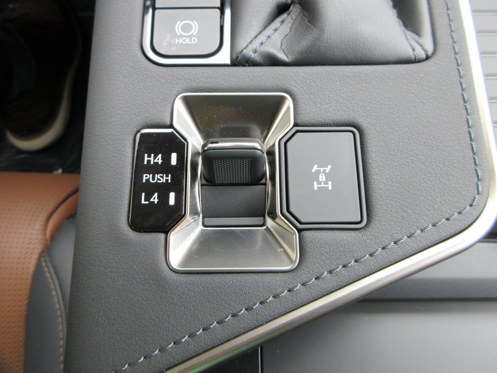 Used 2024 Lexus GX 550 w/ Accessory Package (31) AWD/4WD image 53