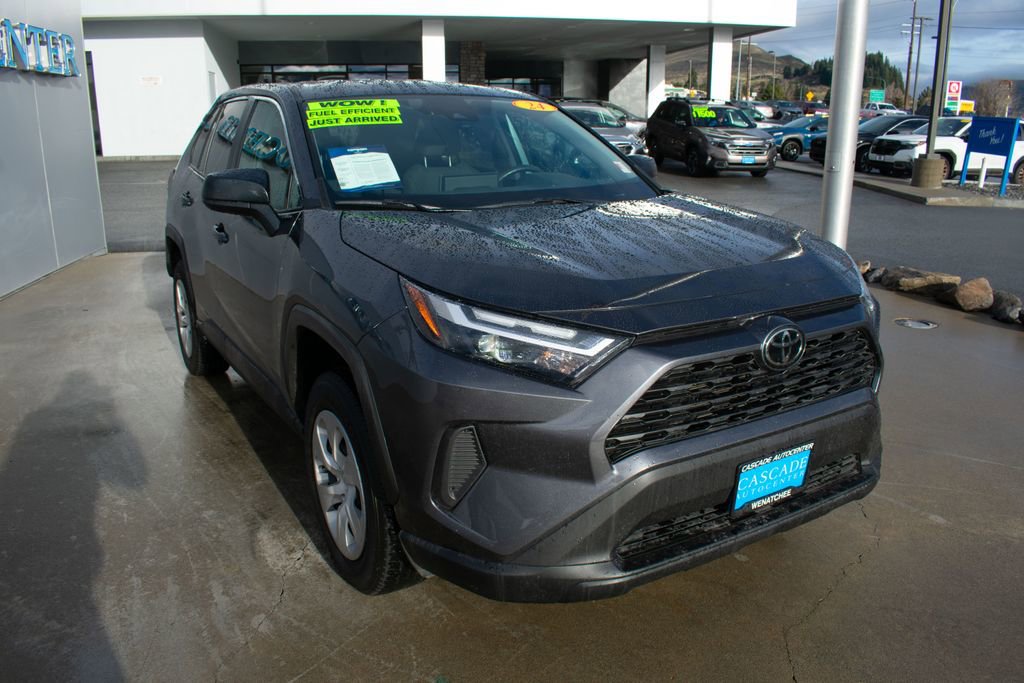 Used 2024 Toyota RAV4 LE image 11