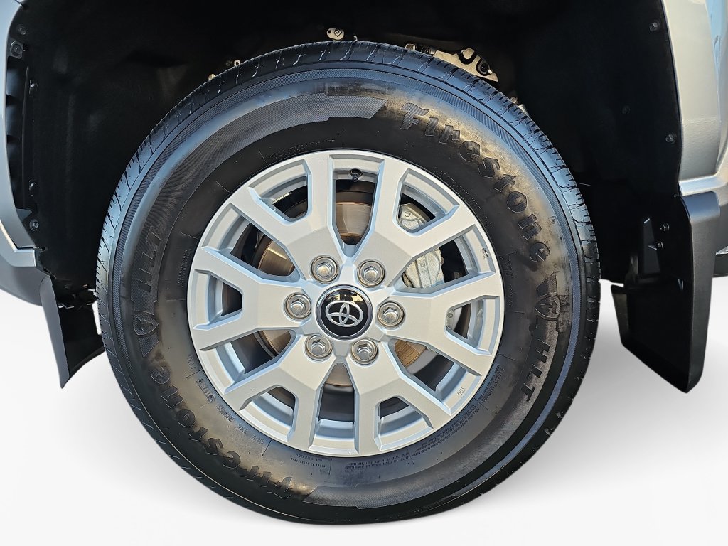 Certified 2025 Toyota Tacoma SR5 AWD/4WD image 22