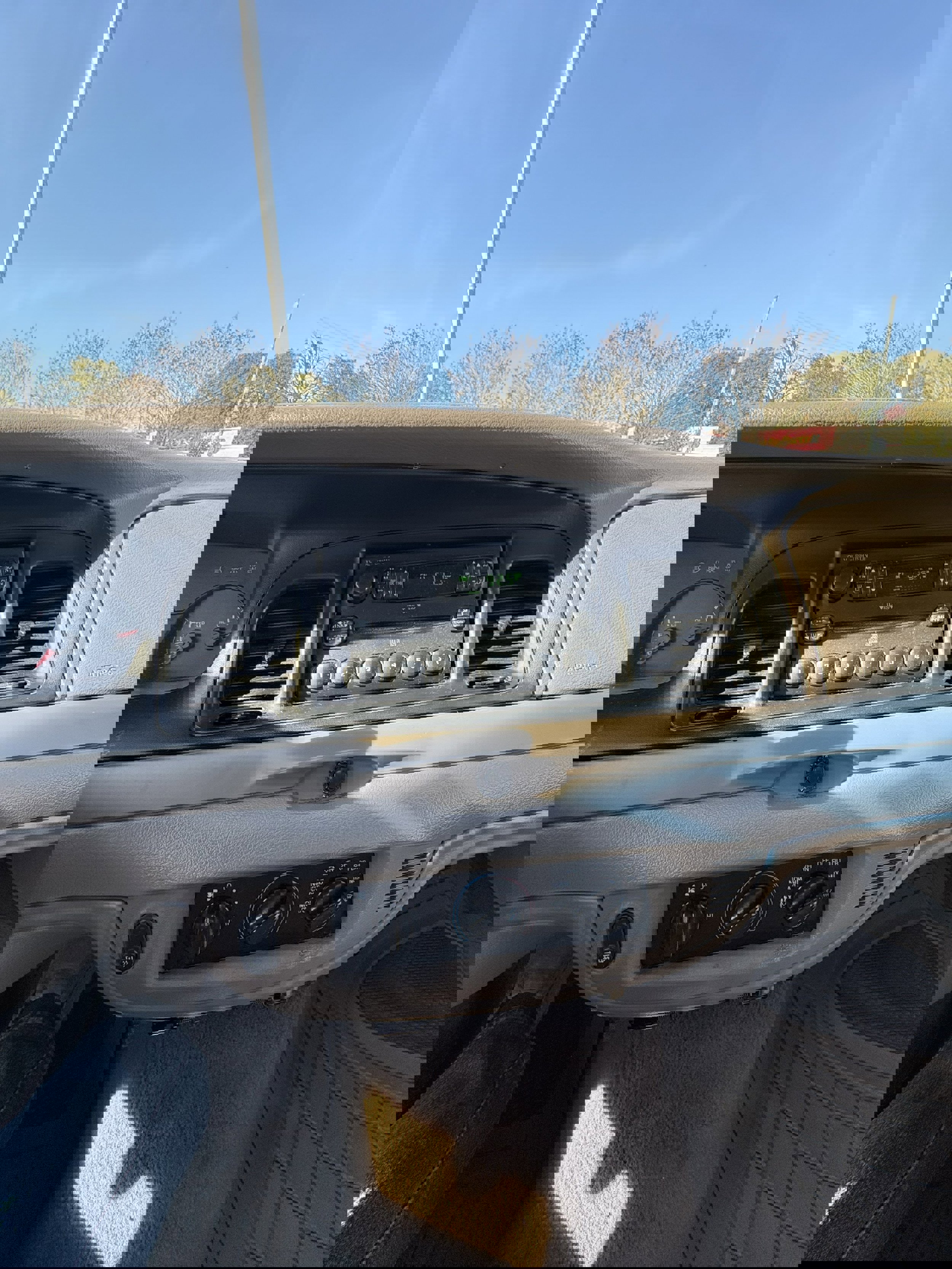 Used 2004 Ford Crown Victoria Police Interceptor image 14