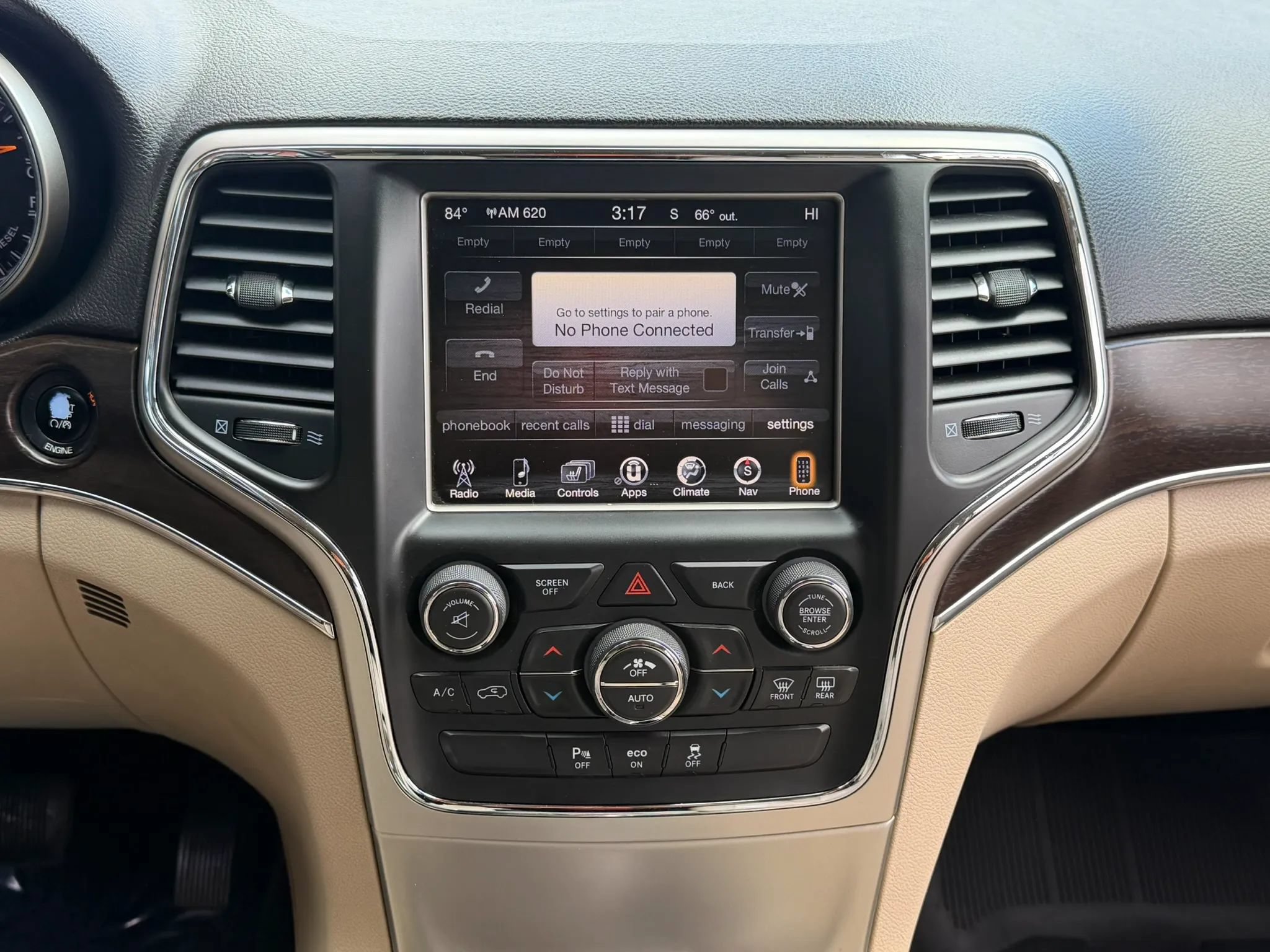 Used 2014 Jeep Grand Cherokee Limited w/ Luxury Group II AWD/4WD image 22