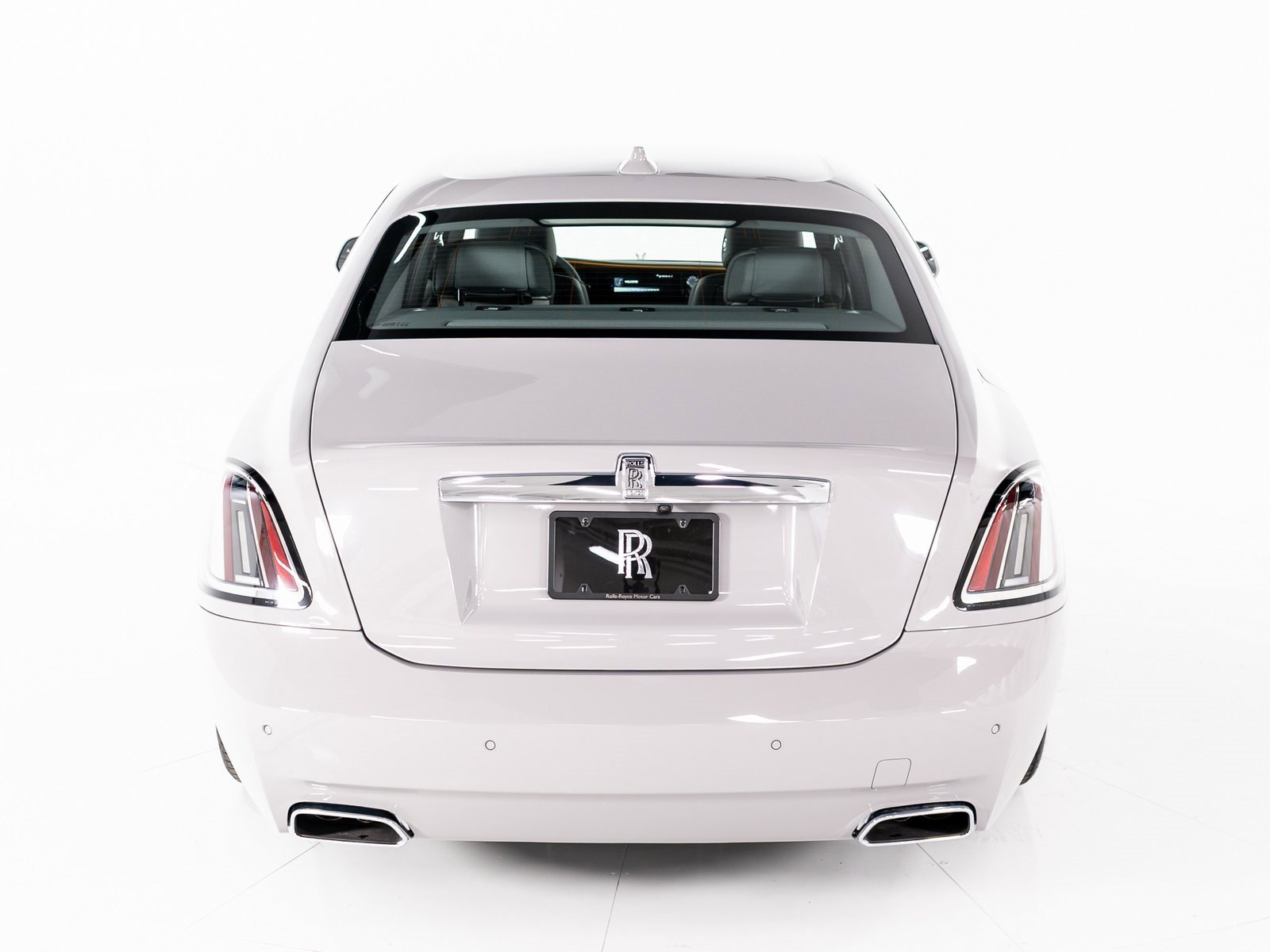 New 2025 Rolls-Royce Ghost image 4