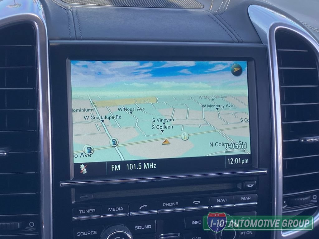 Used 2012 Porsche Cayenne Turbo AWD/4WD image 28