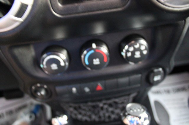 Used 2013 Jeep Wrangler Unlimited Sport image 27