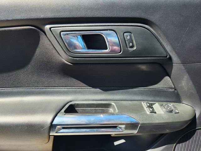 Used 2019 Ford Mustang EcoBoost image 24