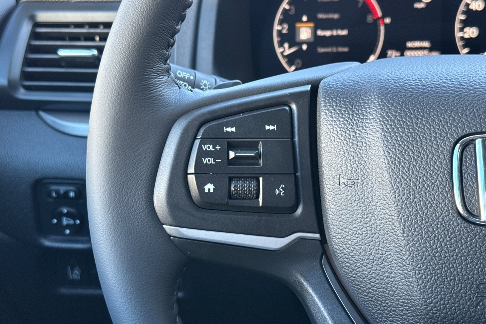 New 2026 Honda Ridgeline Sport image 23