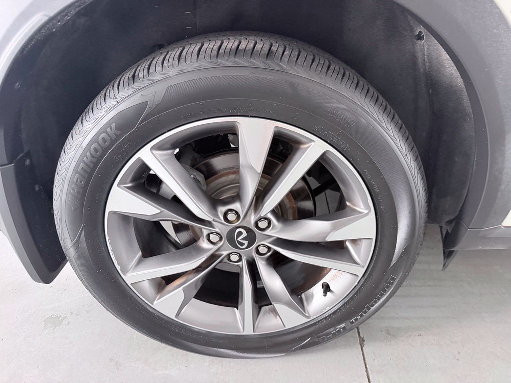 Certified 2023 INFINITI QX60 Luxe w/ Vision Package FWD image 4