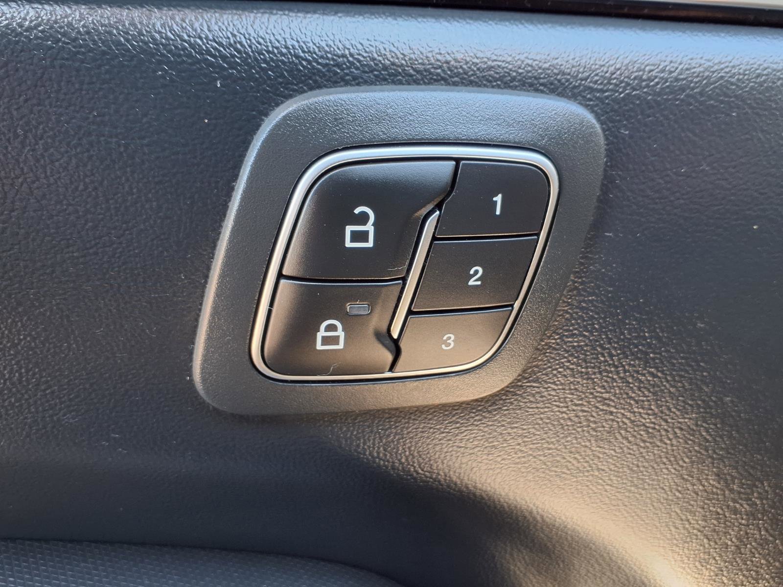 Certified 2021 Ford Mustang Mach-E Premium image 27