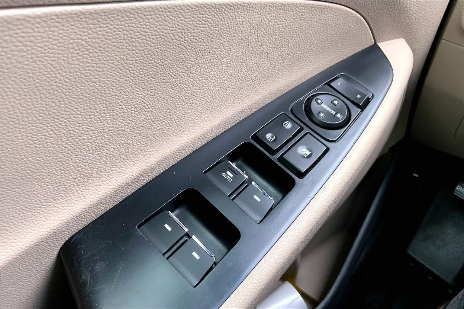 Used 2016 Hyundai Tucson Limited w/ Option Group 03 FWD image 36