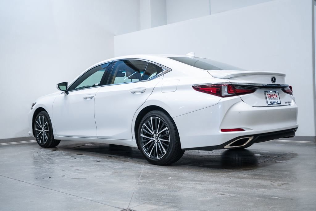 Used 2023 Lexus ES 350 w/ Premium Package image 7
