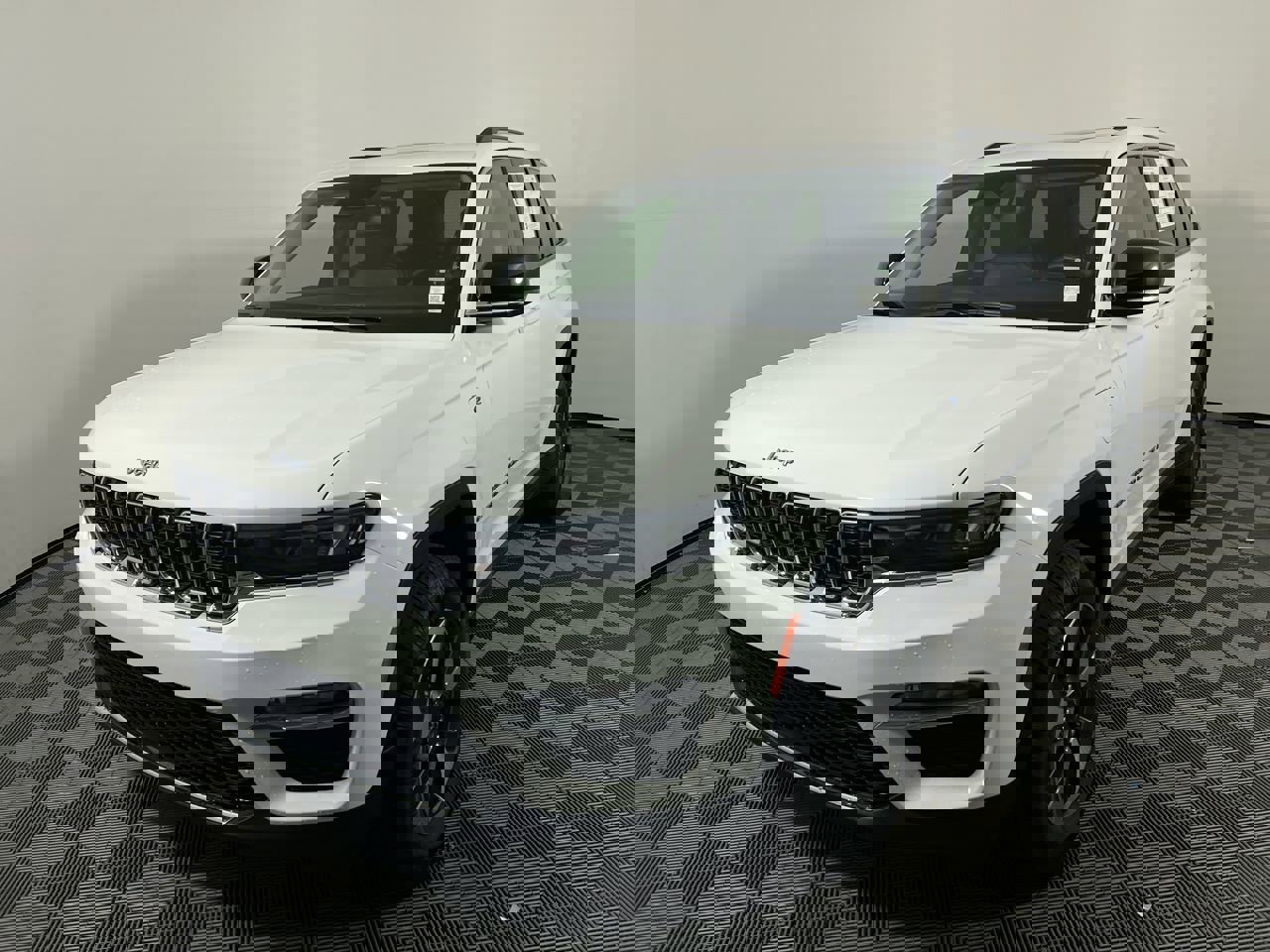 Used 2024 Jeep Grand Cherokee Limited 4xe image 7