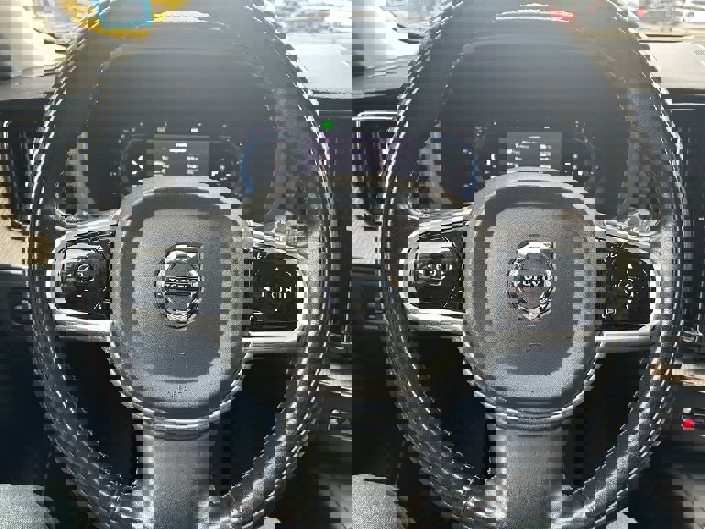 Certified 2022 Volvo XC60 B5 Inscription w/ Advanced Package image 26