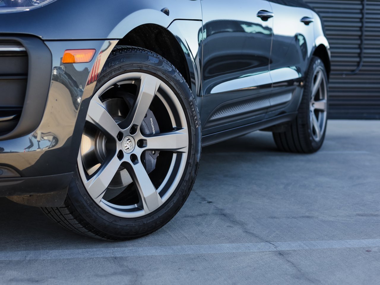 Certified 2025 Porsche Macan image 11