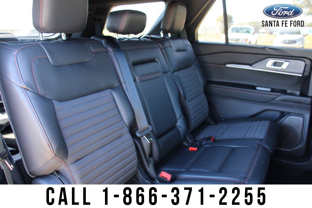 Used 2025 Ford Explorer ST-Line w/ Premium Package RWD image 49