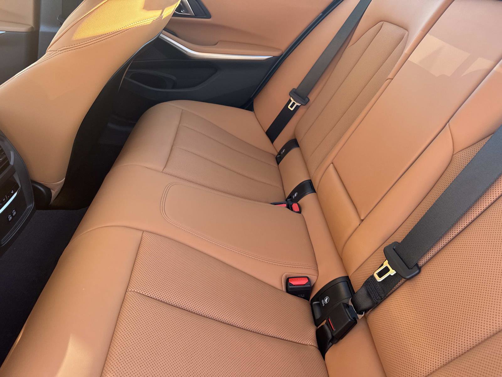 Used 2024 BMW 330e image 13