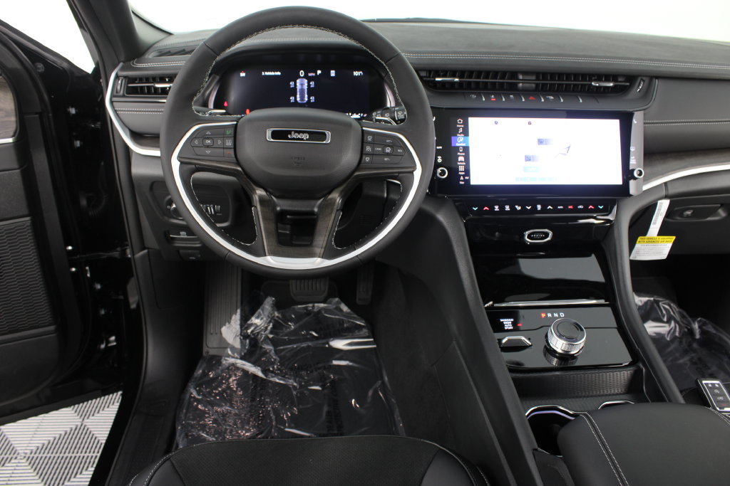 New 2027 Jeep Grand Cherokee 4WD image 11