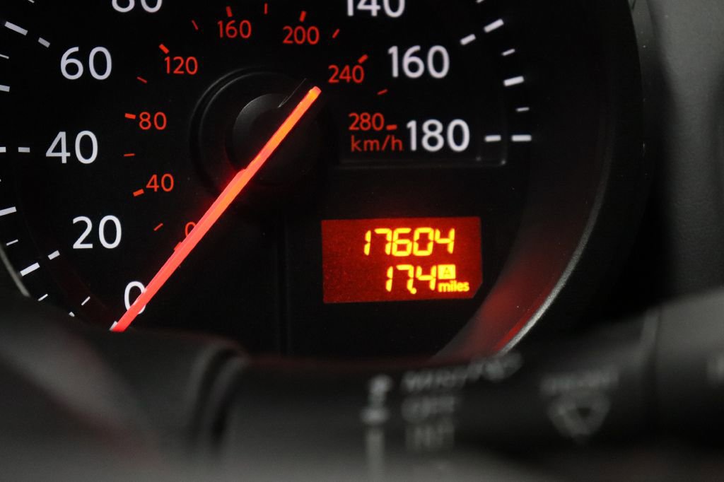 Used 2020 Nissan 370Z NISMO image 22