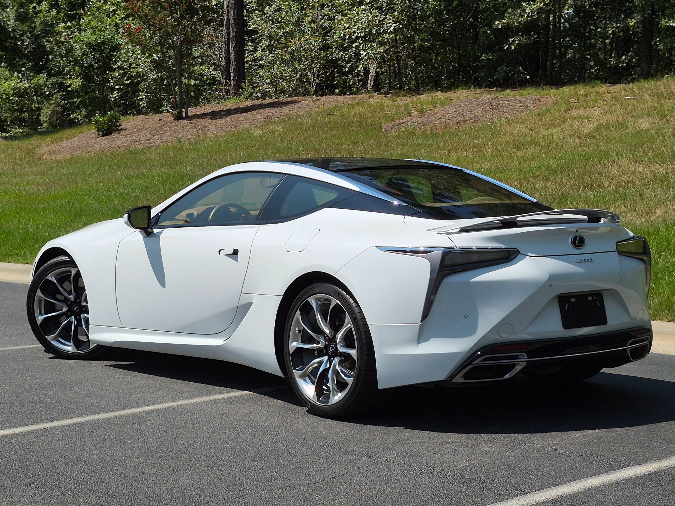 Used 2023 Lexus LC 500 Coupe w/ Dynamic Handling Package RWD image 3