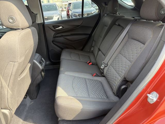 Used 2020 Chevrolet Equinox LT w/ Driver Convenience Package image 23
