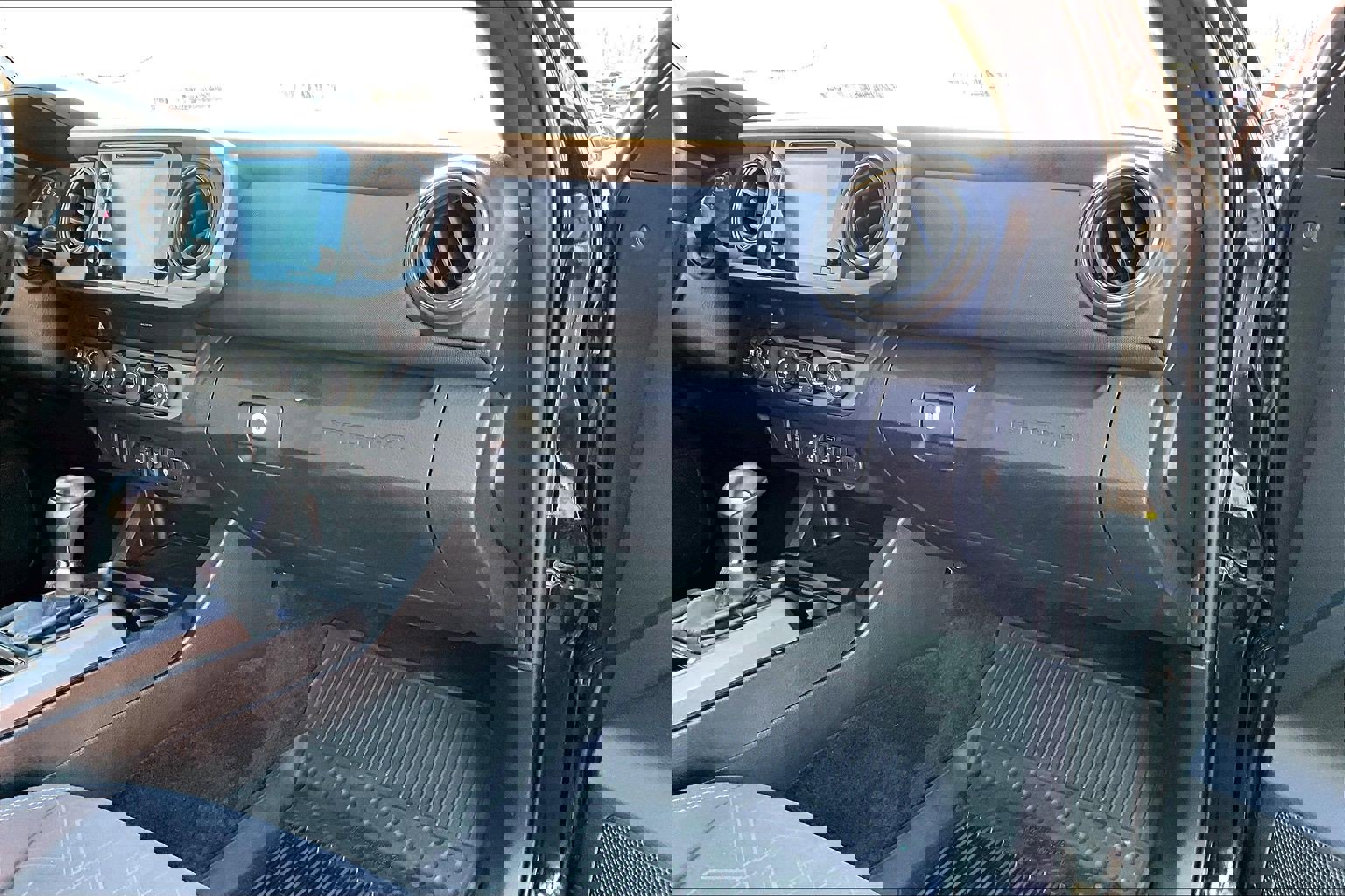 Used 2019 Toyota Tacoma TRD Sport image 17