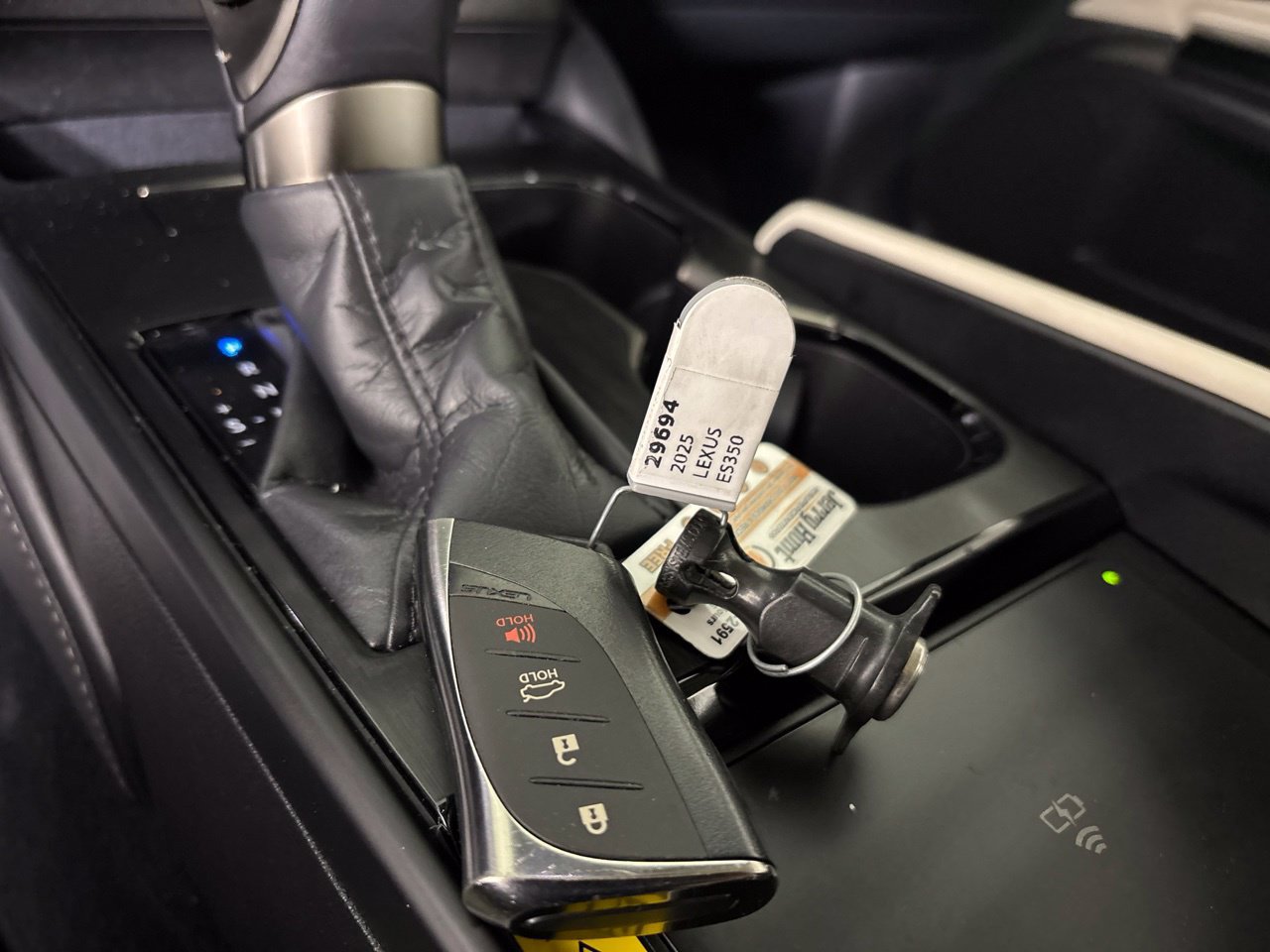 Used 2025 Lexus ES 350 w/ Premium Package FWD image 23