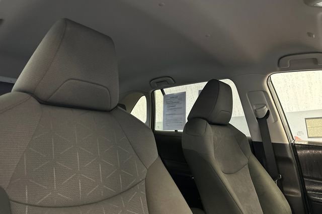 Certified 2025 Toyota RAV4 XLE FWD image 21