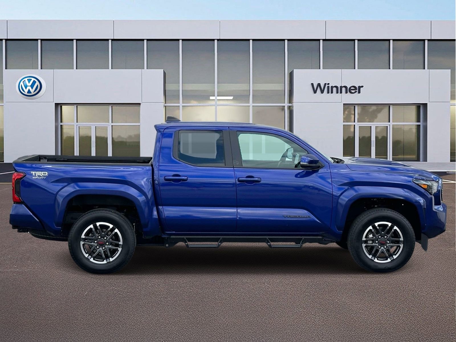 Used 2025 Toyota Tacoma TRD Sport w/ TRD Sport Upgrade Package AWD/4WD image 6