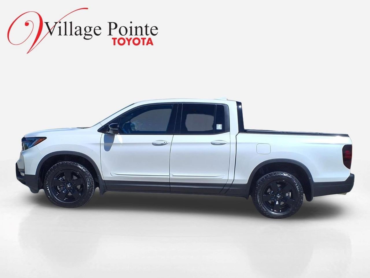 Used 2024 Honda Ridgeline Black Edition image 2
