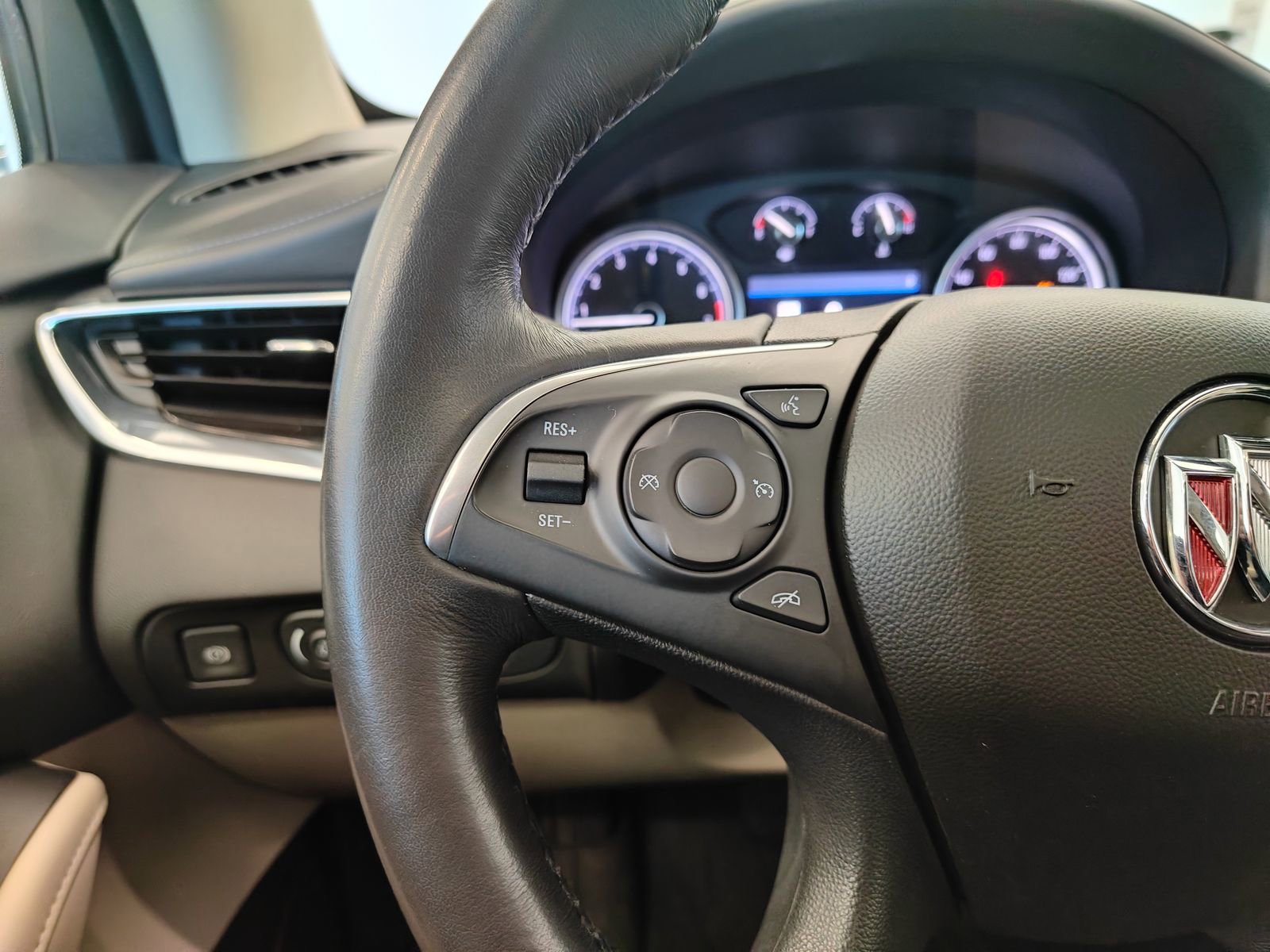 Used 2021 Buick Enclave Essence w/ Sound and Sites Package image 14