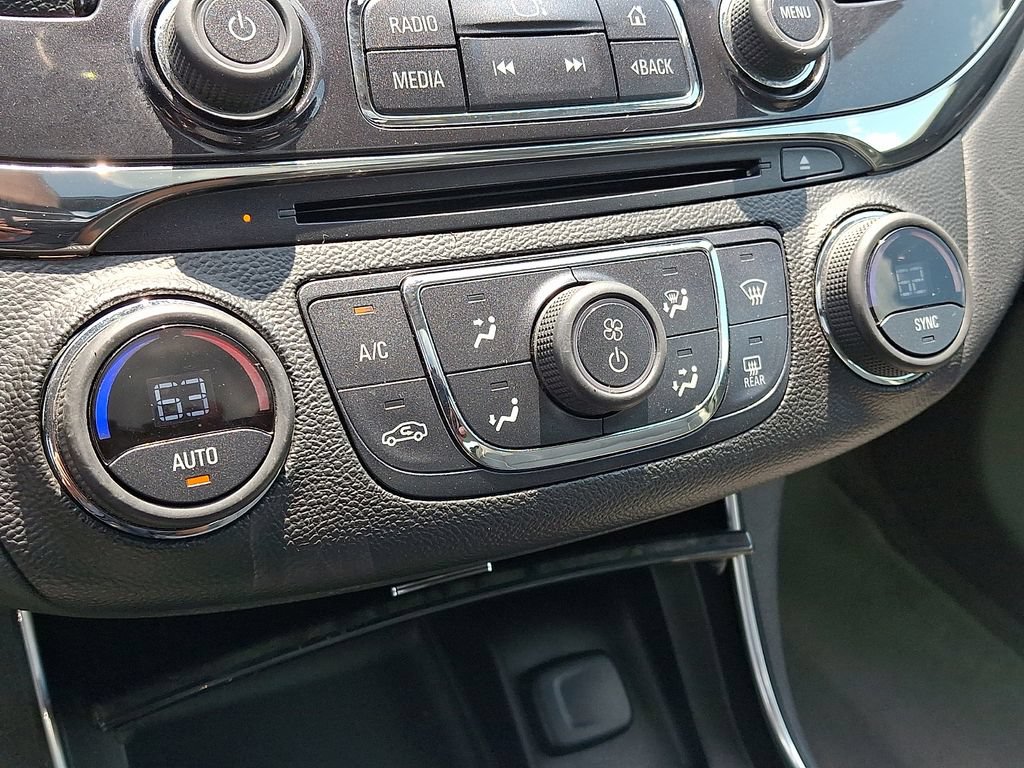Used 2015 Chevrolet Impala LTZ FWD image 16