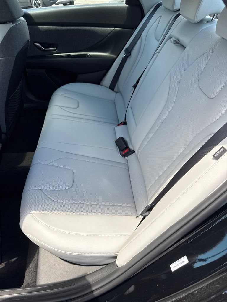 New 2026 Hyundai Elantra Limited FWD image 12