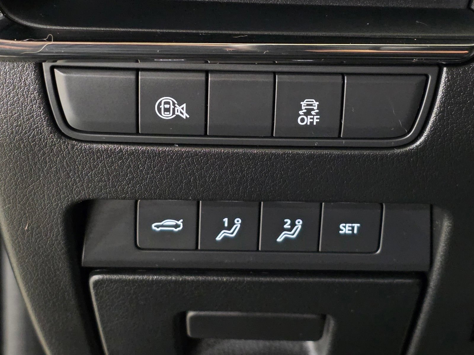 Used 2025 MAZDA MAZDA3 s FWD image 33