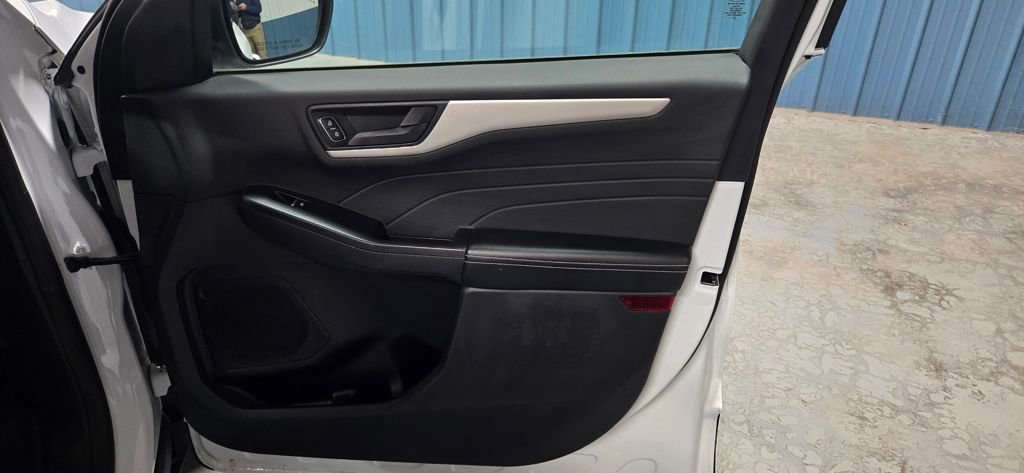 Used 2022 Ford Escape SE w/ Convenience Package image 14