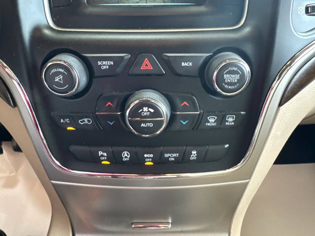 Used 2016 Jeep Grand Cherokee Laredo w/ Quick Order Package 23E AWD/4WD image 18