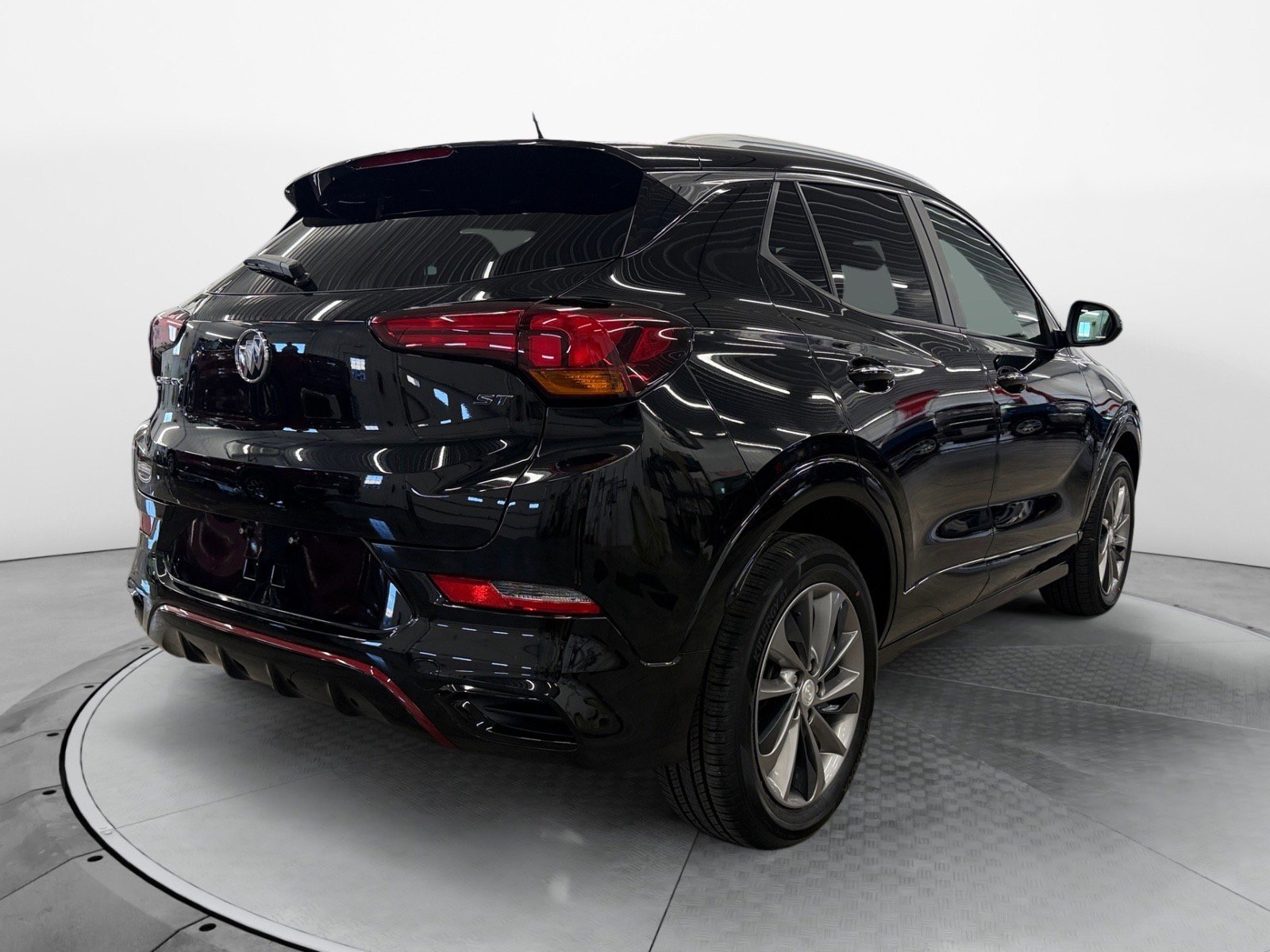 Used 2023 Buick Encore GX Select w/ Sport Touring Package AWD/4WD image 5