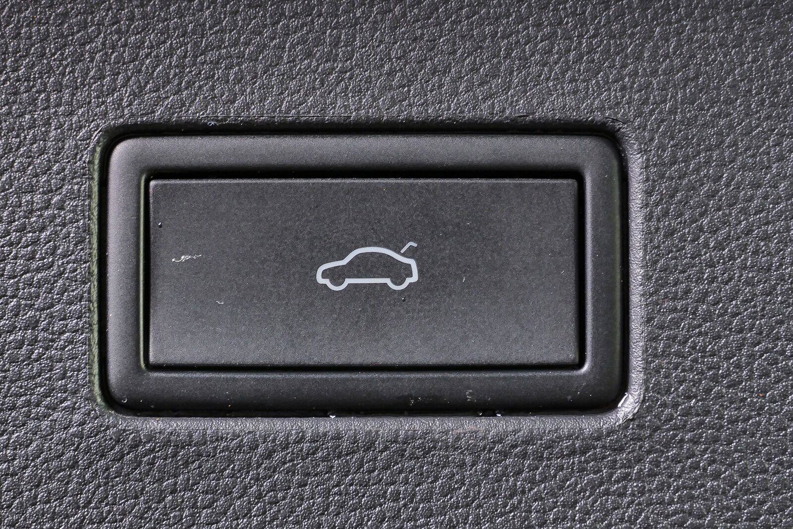 Certified 2023 Volkswagen Atlas SE FWD image 29