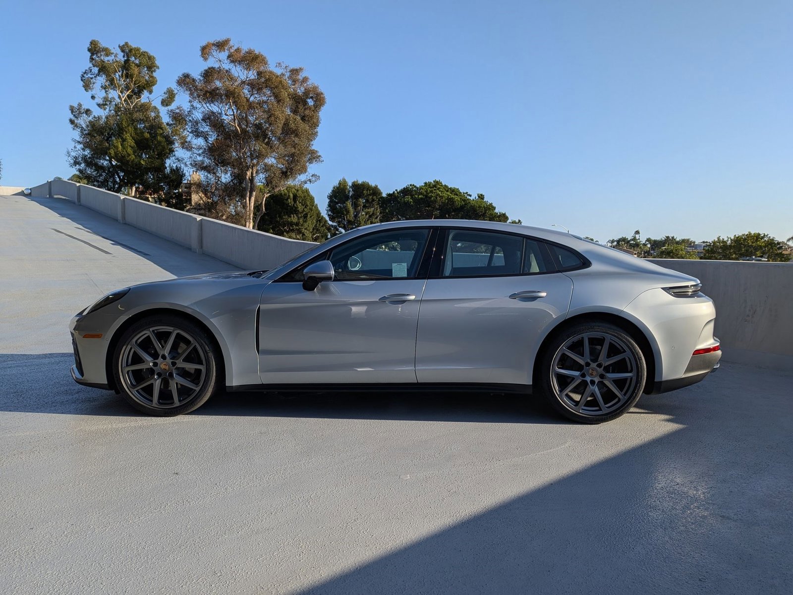 New 2025 Porsche Panamera image 2