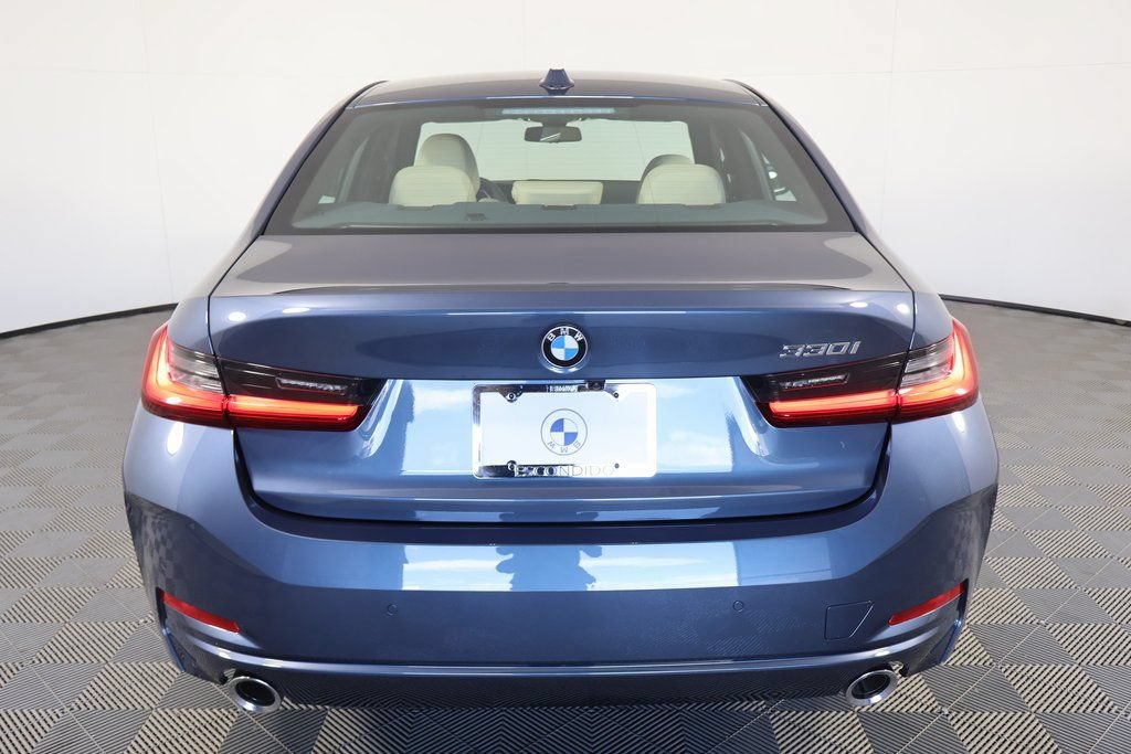 Used 2025 BMW 330i Sedan w/ Convenience Package RWD image 5
