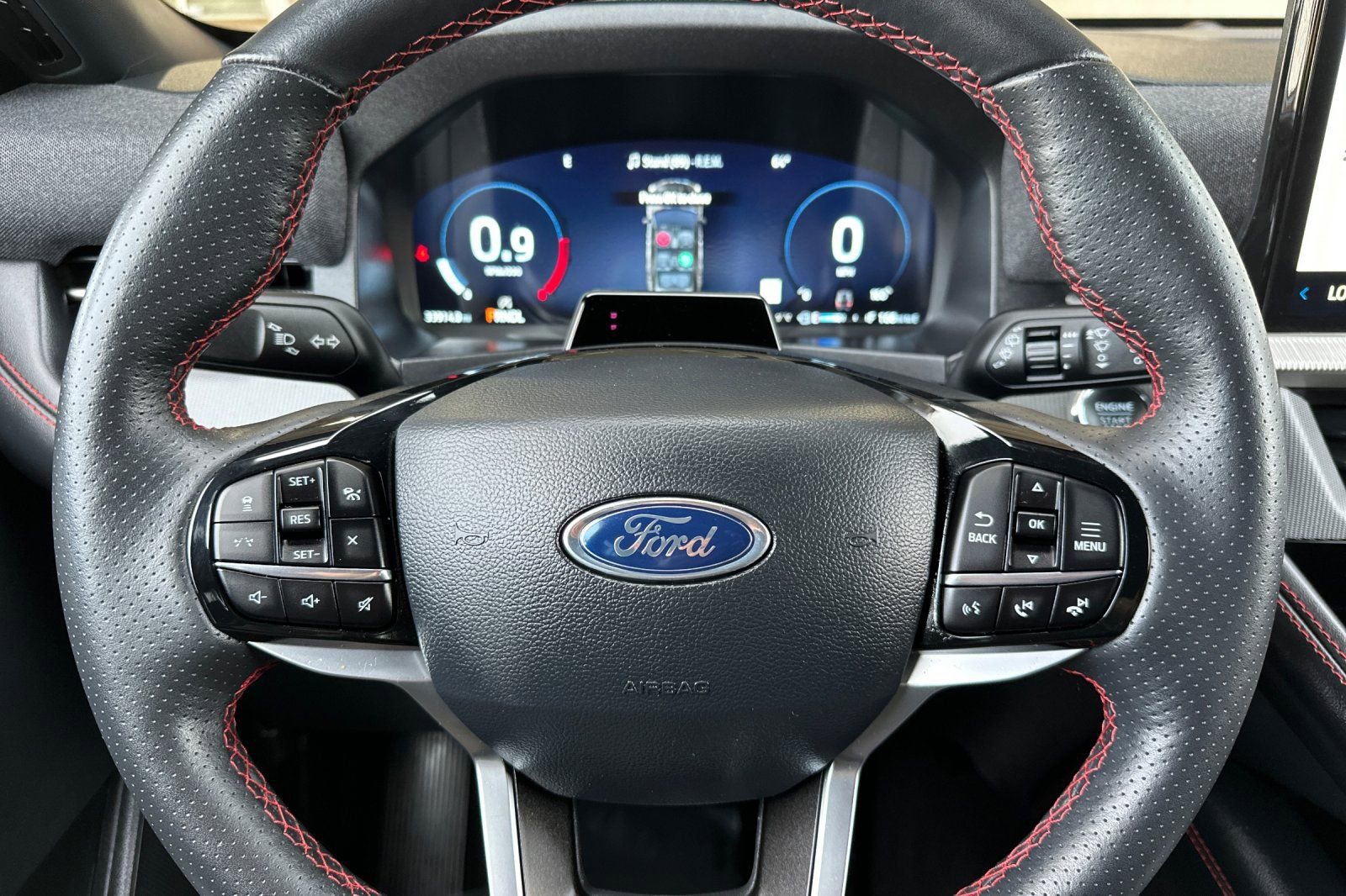 Used 2025 Ford Explorer ST-Line image 23