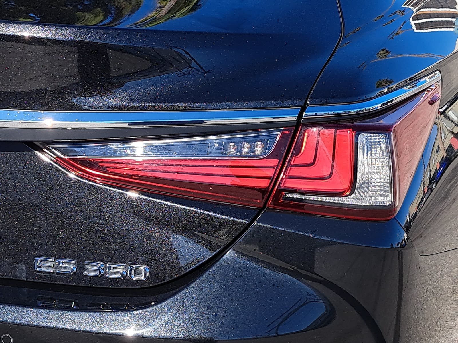 Used 2024 Lexus ES 350 w/ Premium Package FWD image 37