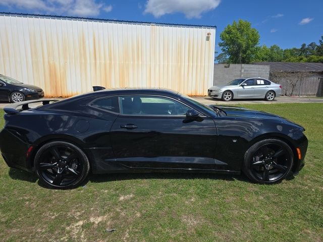 Used 2016 Chevrolet Camaro SS RWD image 9