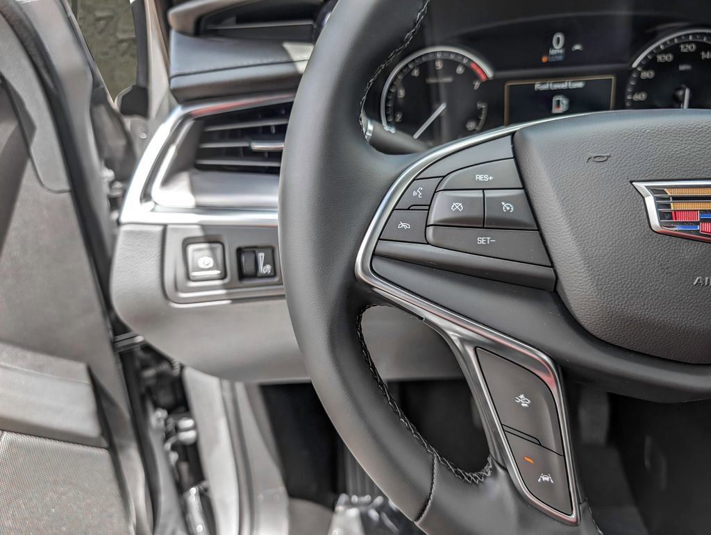 New 2025 Cadillac XT5 Luxury image 22