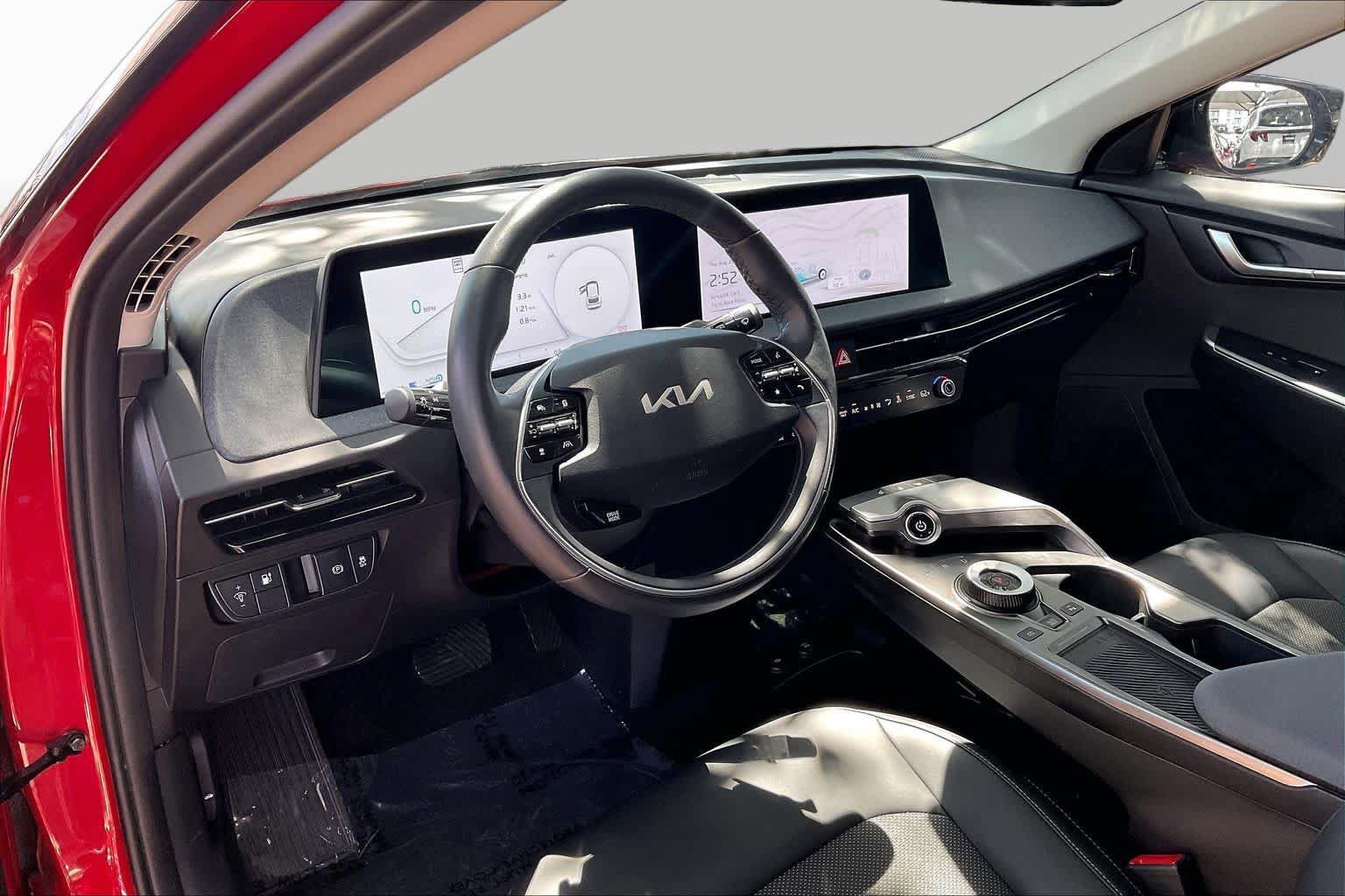 Used 2024 Kia EV6 Light AWD/4WD image 17