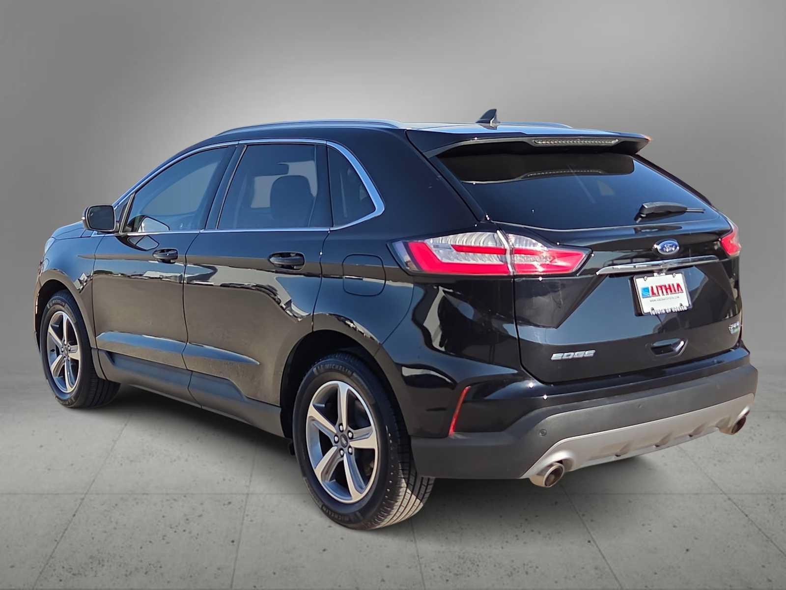 Used 2020 Ford Edge SEL w/ Convenience Package FWD image 6