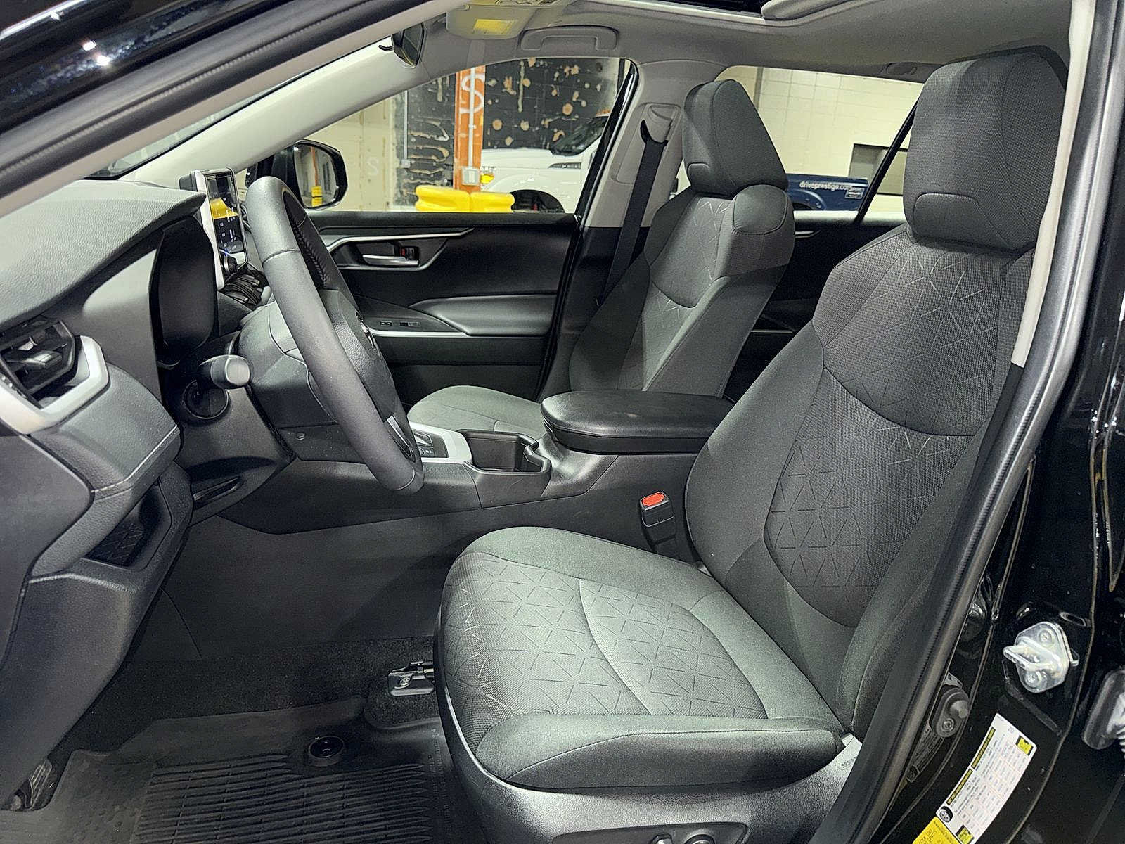 Used 2024 Toyota RAV4 XLE w/ Convenience Package AWD/4WD image 15